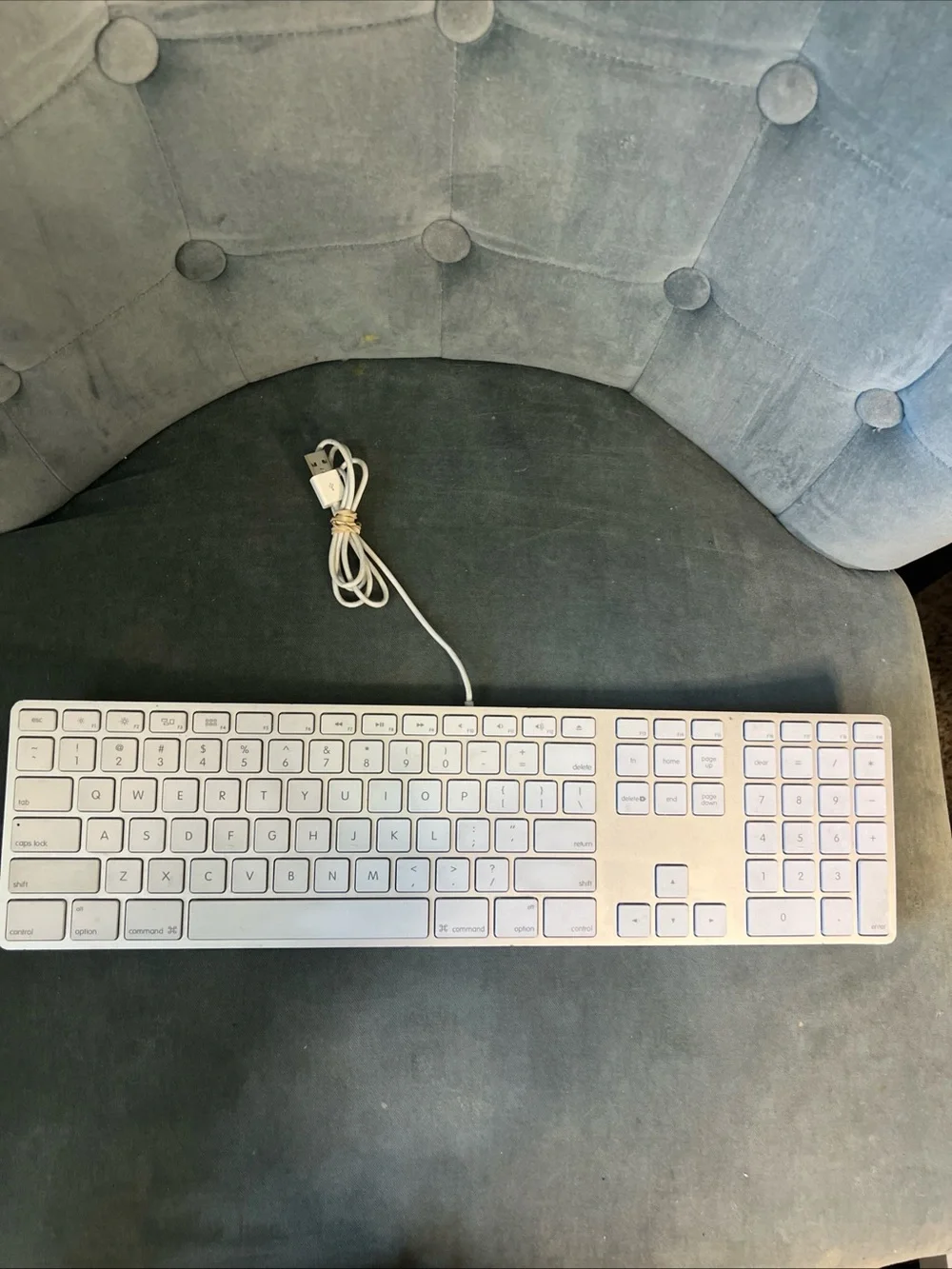 Genuine Apple A1243 Wired Aluminum Keyboard with Numeric Keypad USB OEM